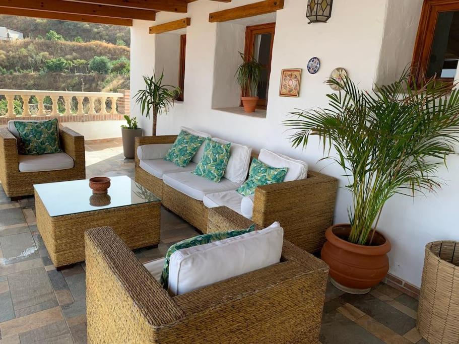 Villa Calabasas 阿尔姆尼卡 外观 照片